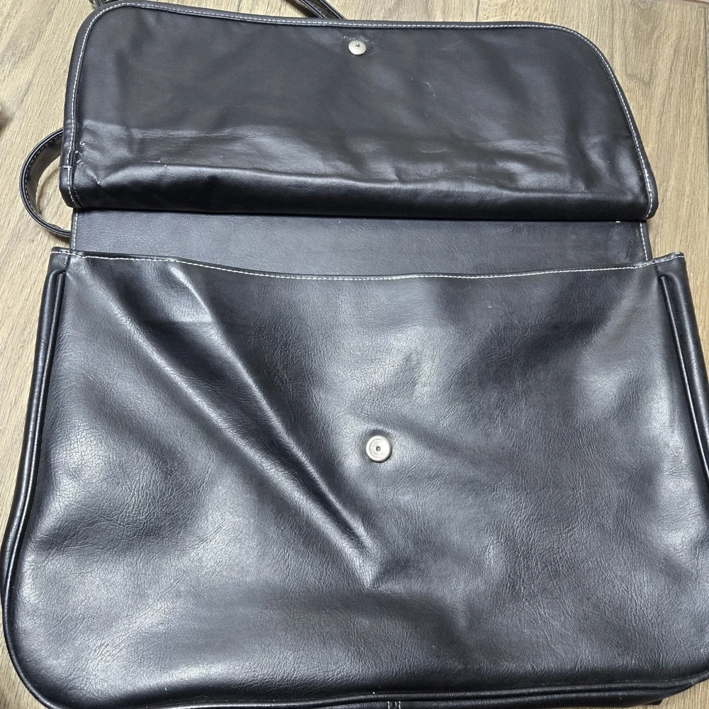 Walt Disney World Multi Pocket Latching Briefcase Mickey Hands & Heads Read‎